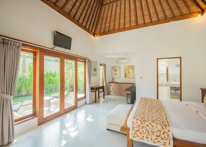 Shanti, Sitara Group * Seminyak (Bali)