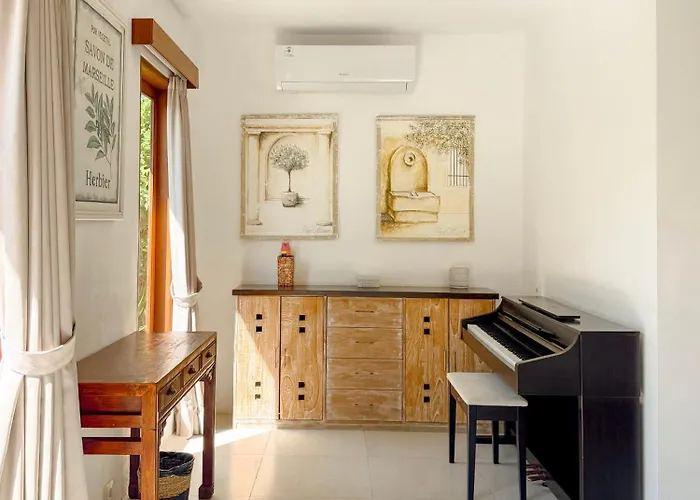 Shanti, Sitara Group Villa Seminyak (Bali)